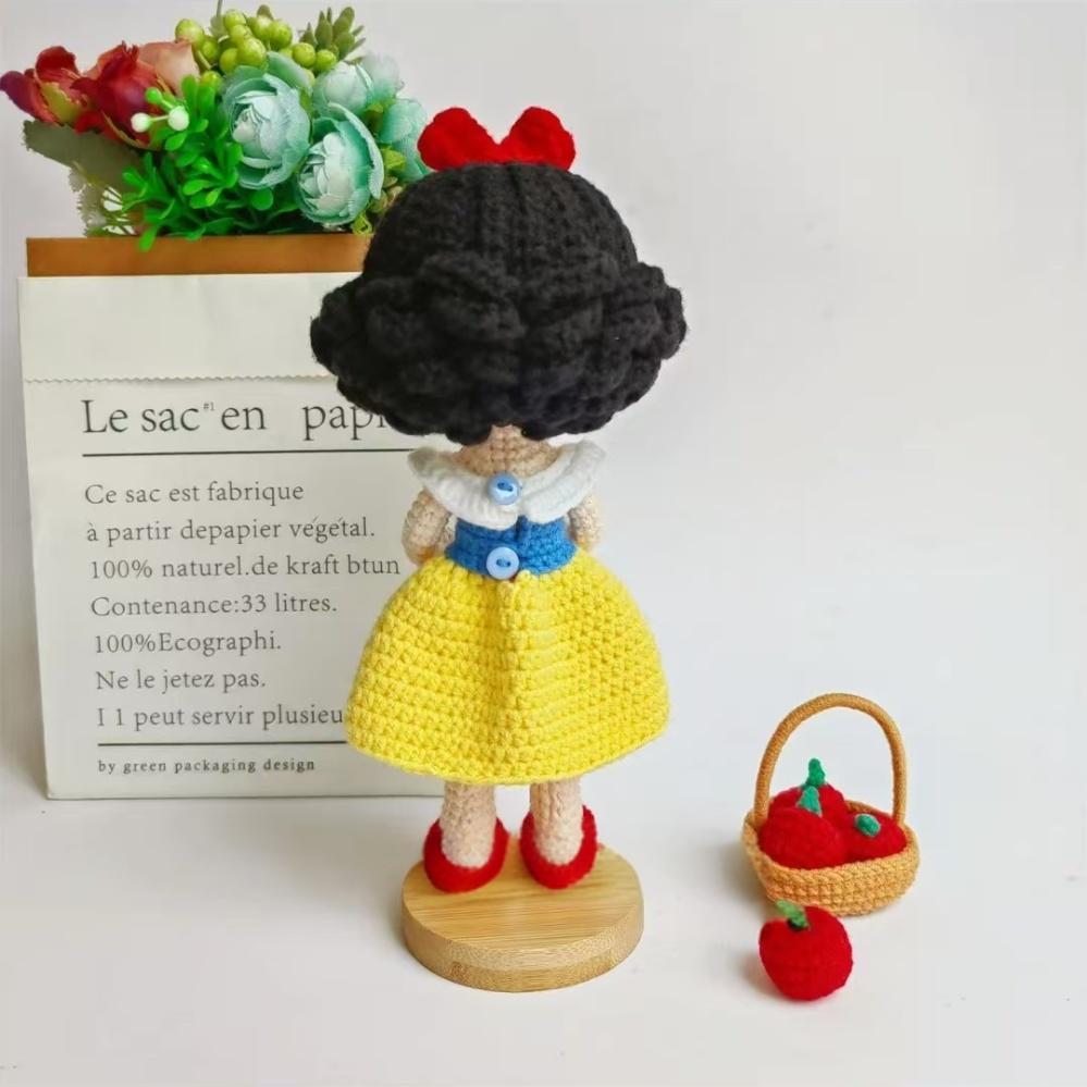 Snow White Crochet DIY--Style A